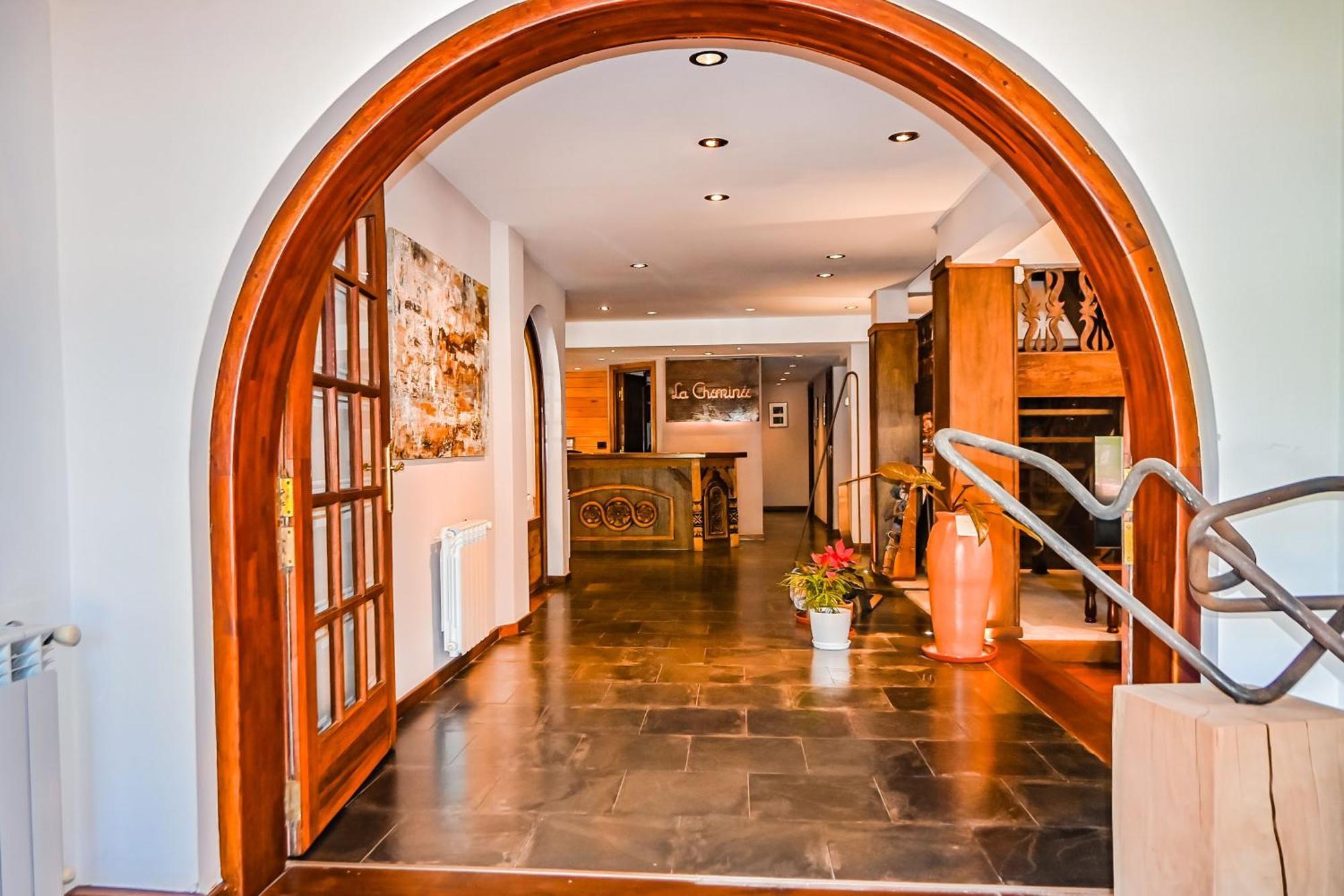 Hotel & Spa La Cheminee San Martín de los Andes Buitenkant foto